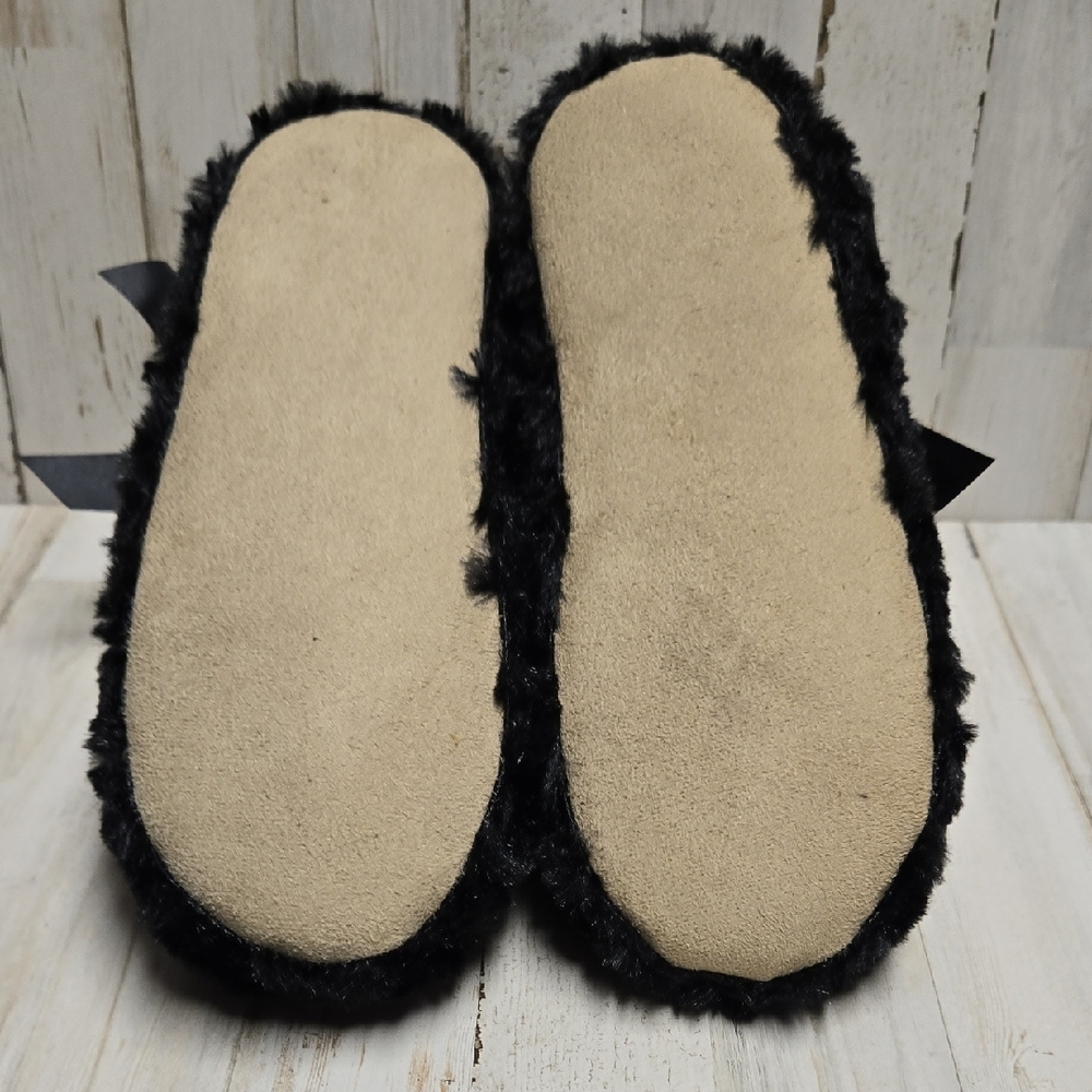 Cozy Black Faux Fur Women's Slippers - Picture 4 of 4